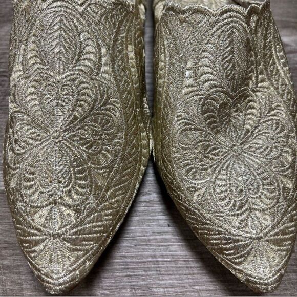 Traditional Moroccan Gold Babouche Slippers Size 9 (EU 40) - Picture 2 of 8